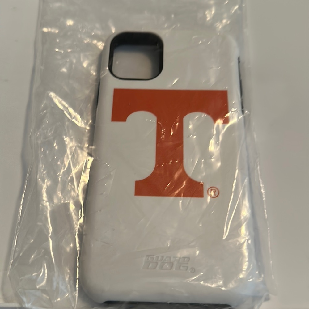 Guard Dog IPhone 11 case Tennessee Vols case. In package. Never used